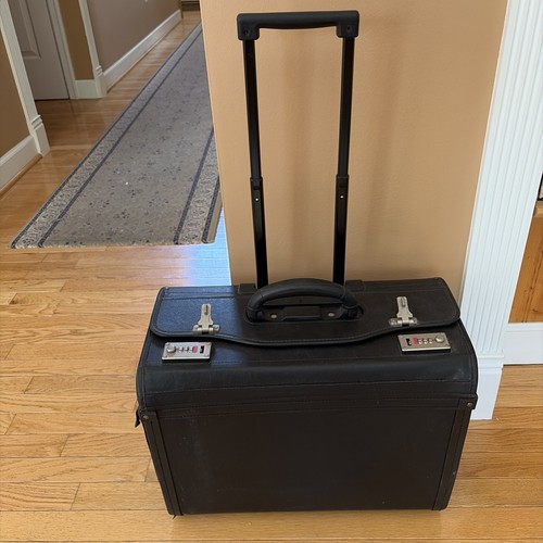 Vtg luggage rolling - luggage, pilot